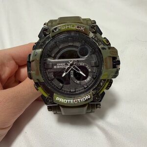 G-Shock Military Green Camouflage Digital-Analog Watch